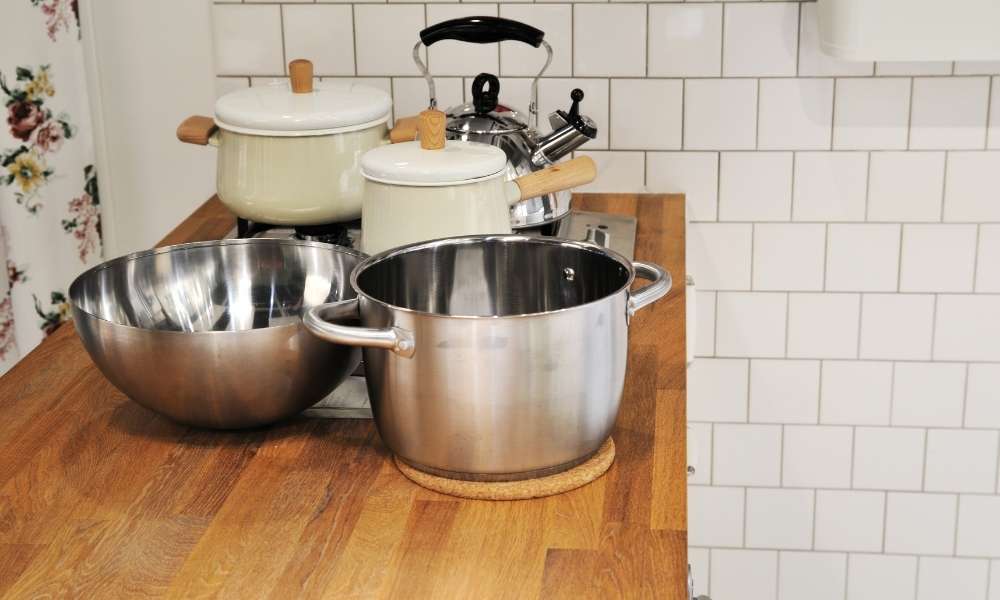 How To Clean Discolored Enamel Cookware