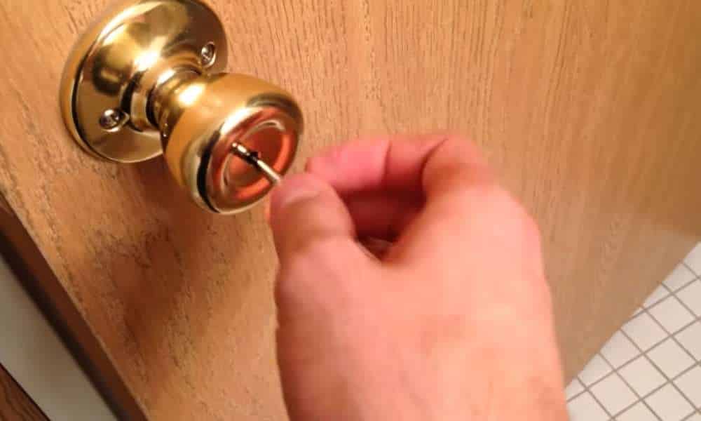 How to unlock bedroom door with pinhole