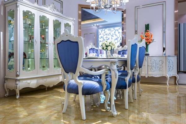  Incorporating Trends and Personal Taste
How to Update Dining Room Chairs