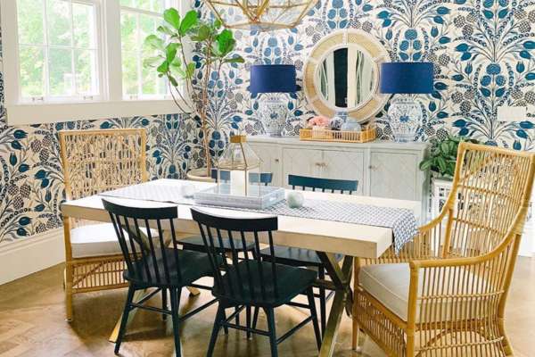 Incorporating Various Textures in Dining Chairs
How to Mix Match Dining Chairs