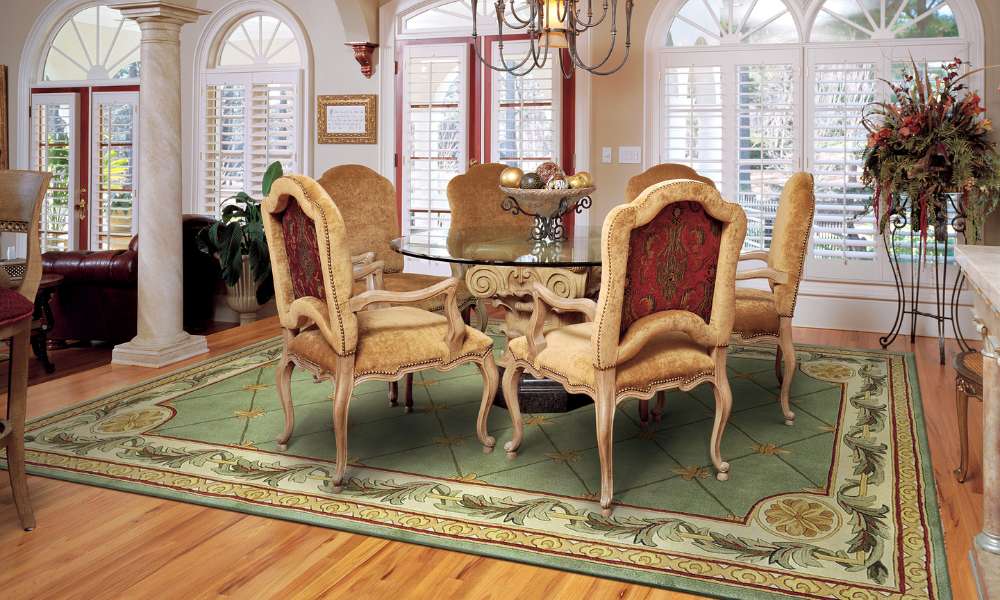 How to Choose a Rug for Dining Room