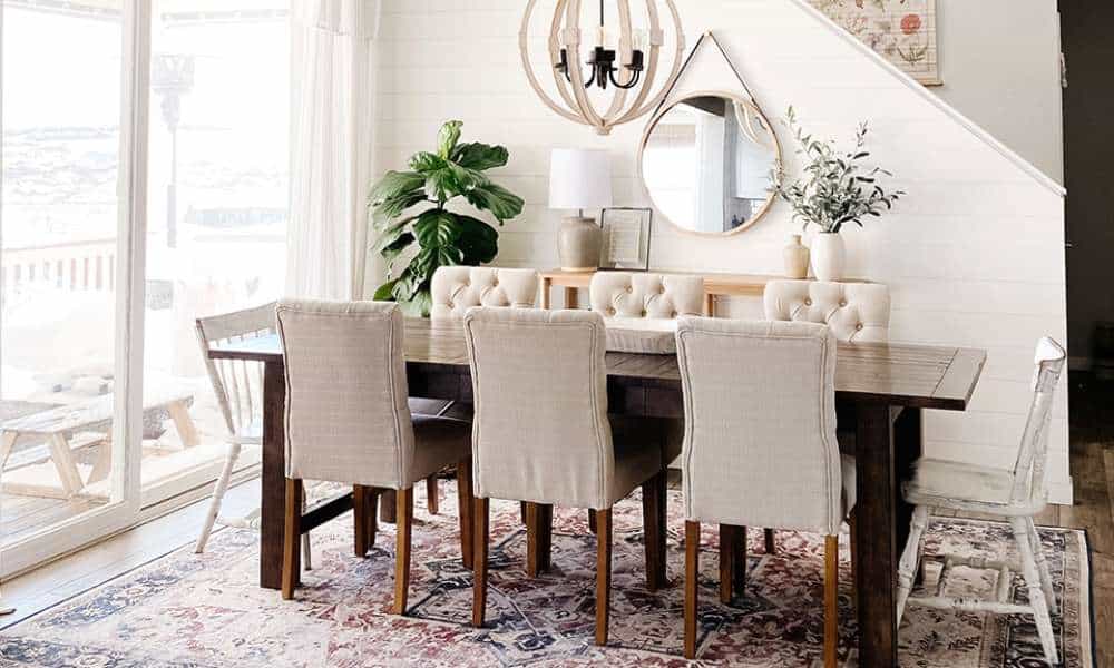 What Size Rug goes Under a Dining Room Table